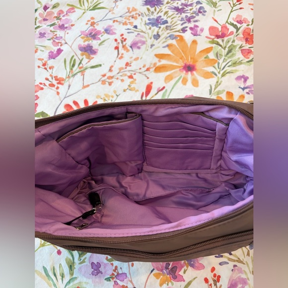 Travelon Crescent bag - Picture 6 of 13